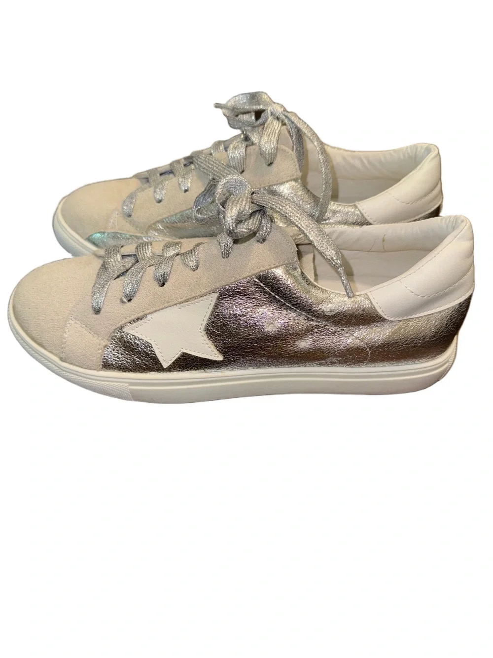 Nature Breeze Silver Star Accent Suede Sneakers Size 9